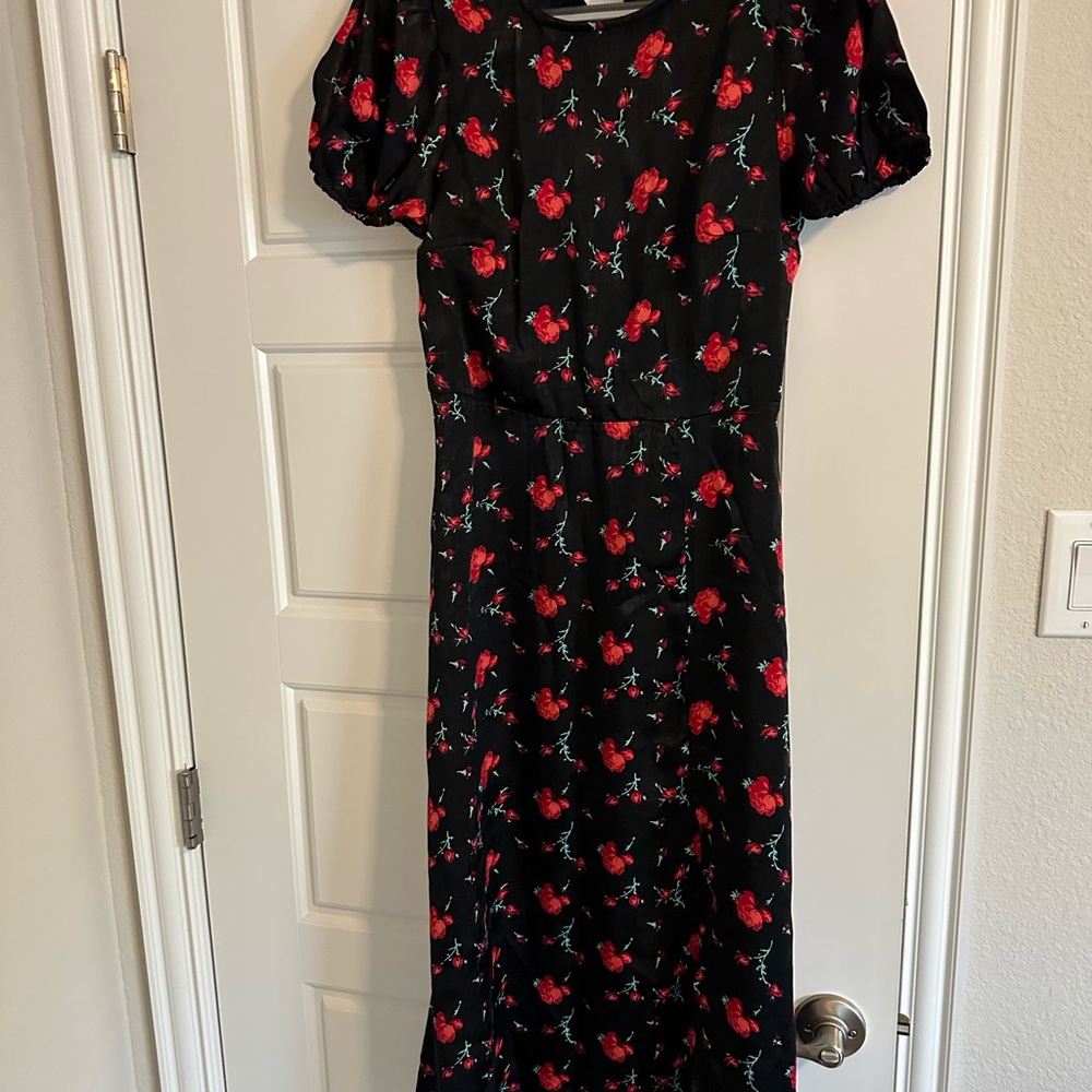 Francesca's Collections Black Dress with Red Floral Design